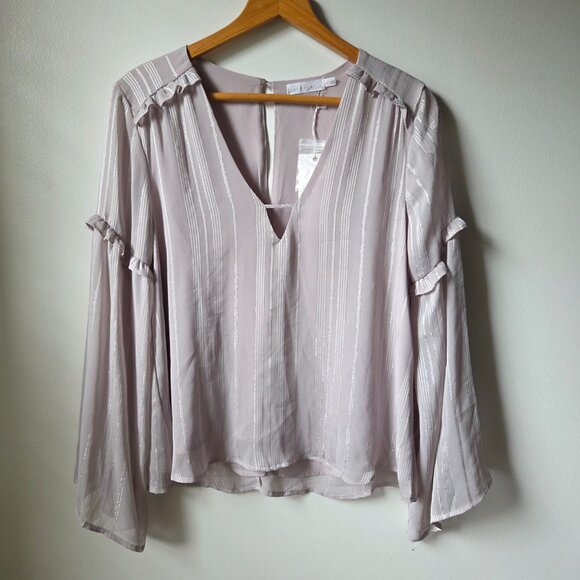 NWT LUSH V NECK LONGSLEEVES TOP SILVER THREAD SIZE SMALL - Picture 1 of 13